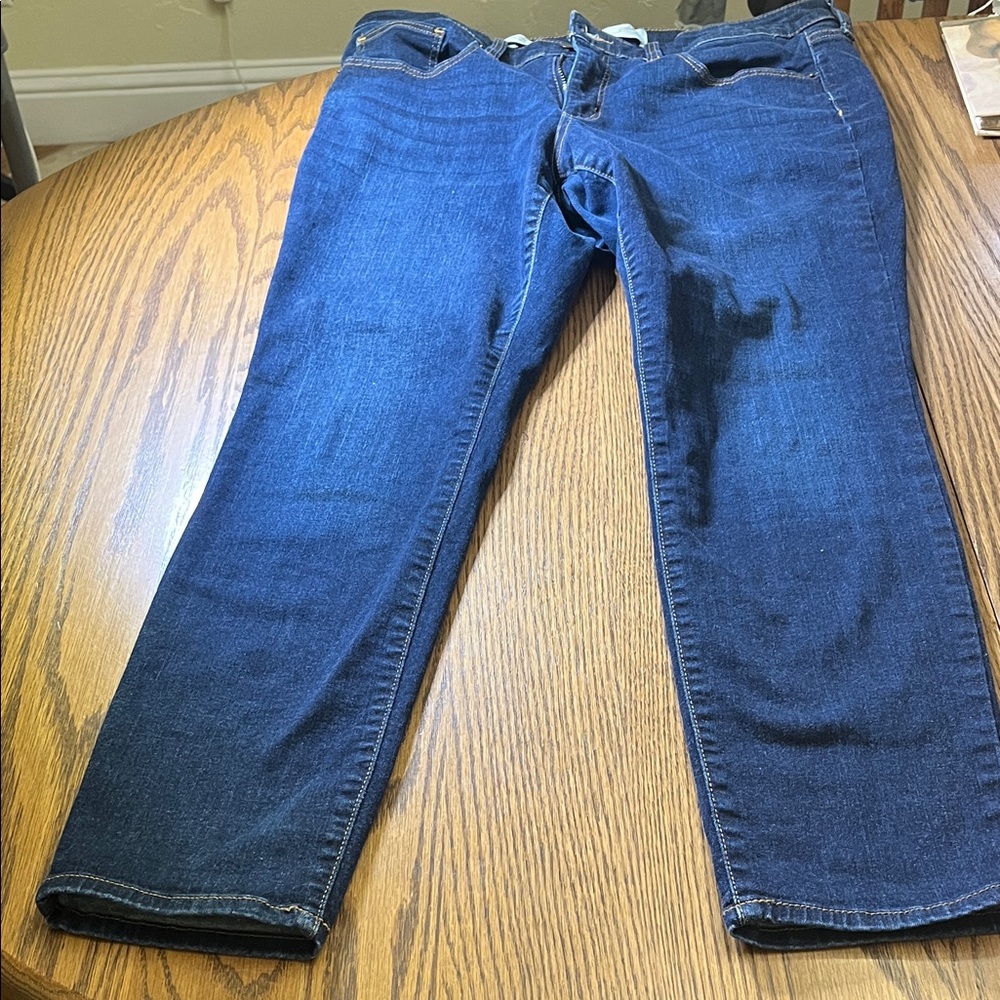 Universal Thread womens Dark Blue Straight Jeans